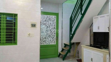 Có nhà nguyên căn cần cho thuê rộng 20m2 có 2 phòng ngủ, giá cho thuê chỉ 7 triệu / tháng