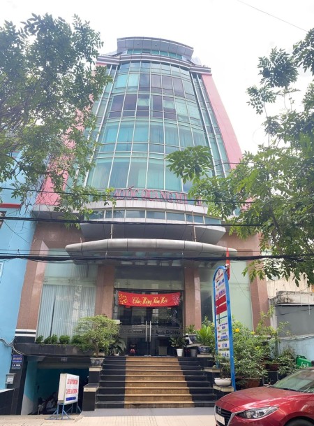 Tòa nhà cho thuê căn thang máy, dt 1200m2, tiện mở văn phòng. LH thỏa thuận giá thuê