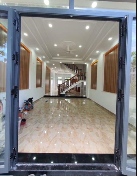 Nhà cho thuê 5x20m, 5PN và 4WC rộng rãi thoáng mát, bên trong KDC An Thiên Lý