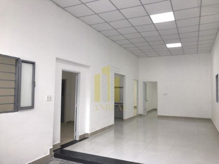 Trống căn 8x16m, cực rộng rãi gần Trần Não, Q2 cho thuê giá 18tr/th