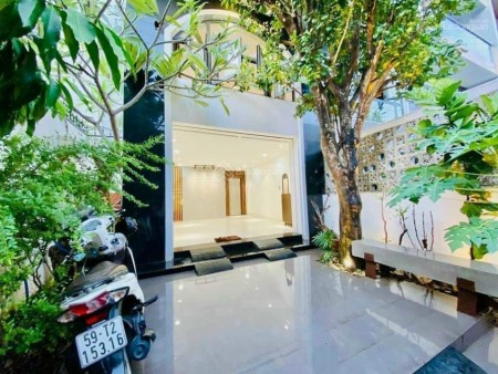 Biệt thự mini cho thuê 120m2, 6PN, có sân vườn, có nội thất