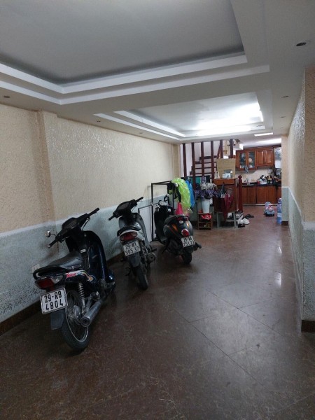 Cần cho thuê nhà 6 lầu có nội thất diện tích 50m2, 4 phòng ngủ nhà mặt tiền