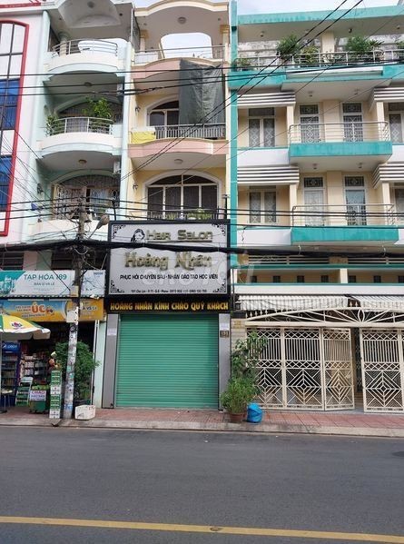 Nhà quận 6 cho thuê, DT 4 x 20m, 1 trệt 3 lầu ngay mặt tiền Chợ Lớn tiện sinh hoạt, 80m2, 5 phòng ngủ,
