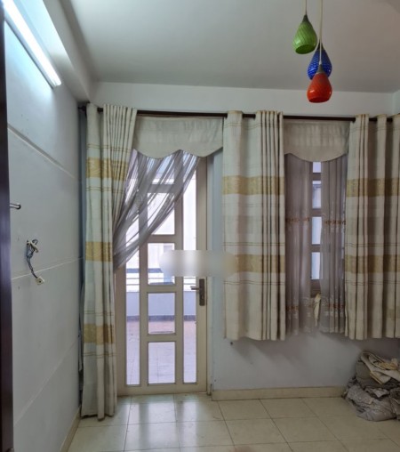 Căn cho thuê 15tr/th, 42m2 ở gia đình từ 4 - 5 thành viên thoải mái, cách HXH 30m