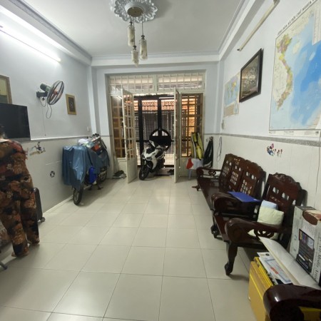 Cho thuê nhà 4pn HXH Nguyễn Kiệm, P4, Q Phú Nhuận