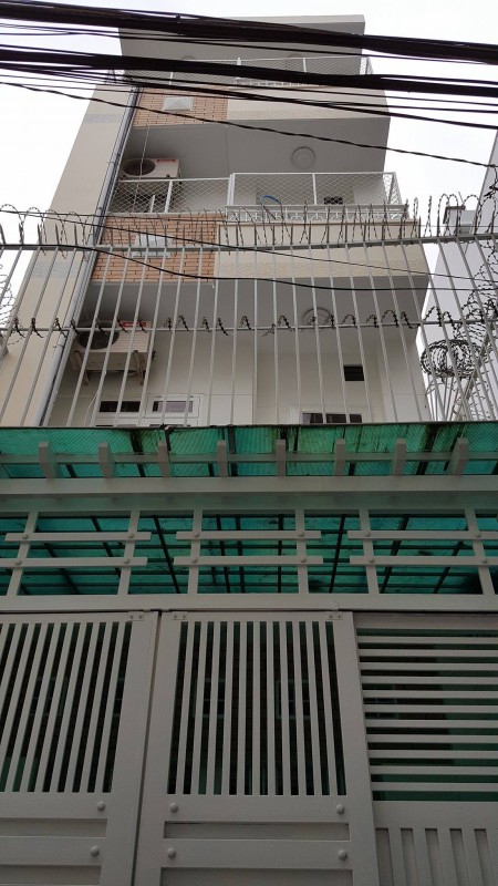 Nhà cho thuê HĐ 6th - 1 năm, sát bên MT Nguyễn Thị Huỳnh, PN, giá 15tr/th DT 4 x 15m