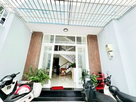 Nhà mt đường Trần Quốc Tuần, dt 4.5 x 15m, 4PN, có ntcb, giá thuê 25 tr/tj