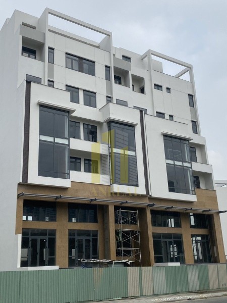 Tòa nhà cho thuê ngay khu vực Đảo Kim Cương, giá 150tr/th