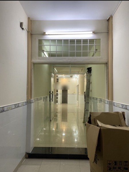 Nhà thuê đường Hồ Biểu Chành, dt 120m2, 3PN, 16tr/th để ở hoặc kinh doanh