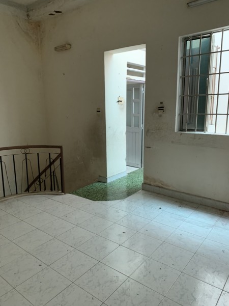 Nhà nguyên căn đường rộng 12m ngay đường Trường Chinh, Q.Tân Bình