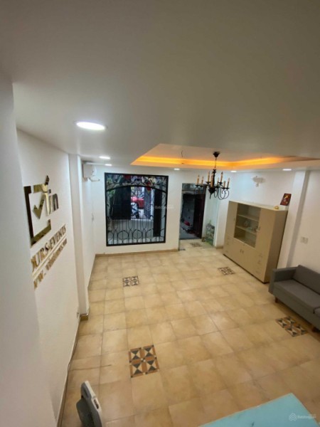 24tr/th nhà hẻm xe hơi 85m2, 4pn, trệt, 2 lầu, kinh doanh cho thuê tại Quận 1