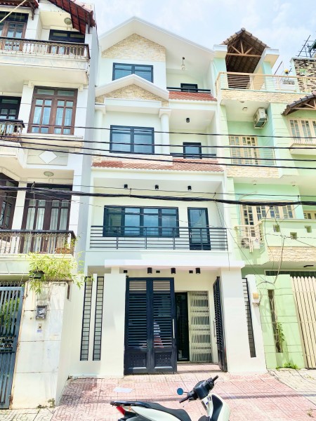 Nhà mt đường số 45 cho thuê 5.5x18m, 5pn, khu an ninh giá 30tr/th