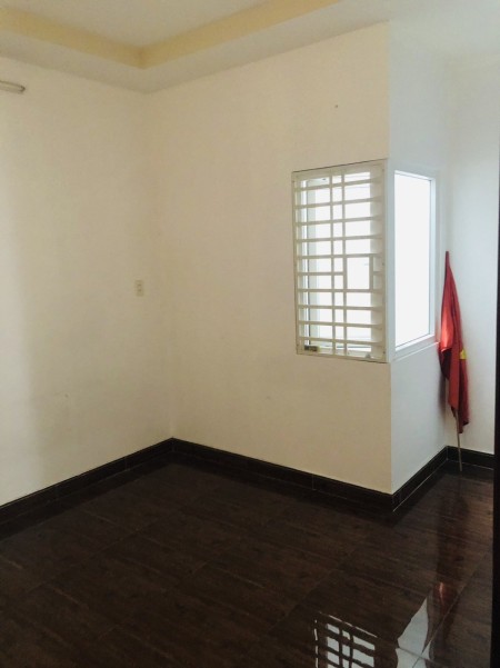 Cho thuê nhà ô tô đậu trong nhà Đinh Bộ Lĩnh, Phường 15, Q Bình Thạnh