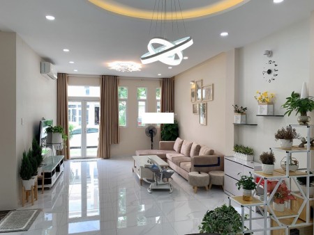 Biệt thự villa Park 8x17m full nội thất cao cấp nhà mới đẹp bảo vệ an ninh 24/7, 136m2, 4 phòng ngủ, 4 toilet