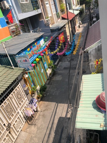 Cho thuê nhà hẻm xe hơi đường Hồ Bá Phấn, Phước Long A, 1 trệt, 2 lầu, 15 triệu/tháng