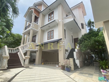 Biệt Thự Sân Vườn Tại Thảo Điền hầm 2 lầu dtsd 300m2 giá 87 triệu, 300m2, 6 phòng ngủ, 5 toilet