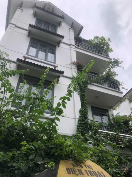 Nhà 2 mặt tiền 100m2, 3pn, giá 15tr/th thuê kinh doanh hoặc vp, 100m2, 3 phòng ngủ,