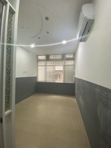 Cho thuê nhà hẻm lớn 16 Nguyễn Thiện Thuật. Nhà mới, Giá 10tr.