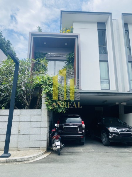 Biệt thự 275m2, 1 trệt 2 lầu cho thuê 195 tr/th khu Thảo Điền - Compound