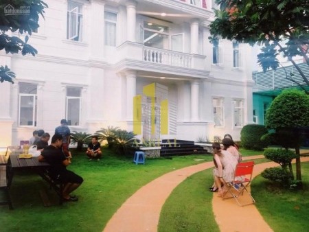 Cho Thuê Biệt Thự Sân Vườn 550m2 Tại Nguyễn Văn Hưởng - Có Hồ Bơi