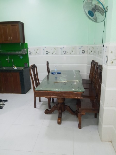 Chính chủ cho thuê nhà 4pn đường lê văn quới giá 10 triệu/tháng