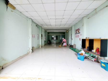 Cho thuê Nhà 5x21, trệt + lầu, tại chợ Lý Phục Man, giá 18tr/th