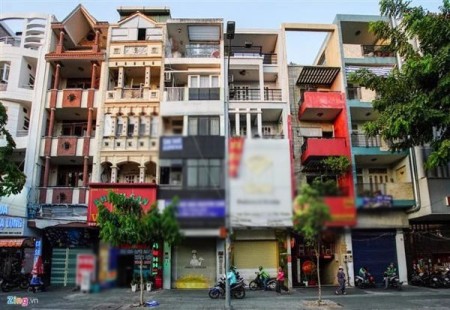 Rục rịch tăng giá trở lại, các chủ nhà phố khó tìm khách thuê