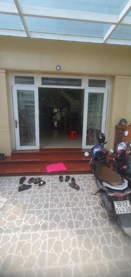 Cho thuê nhà nguyên căn 1 trệt, 3 lầu KDC Đại Phúc Green Villas 20tr/th full nội thất. Vào ở ngay