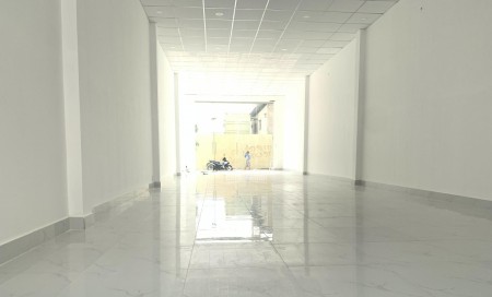 Cho thuê nhà MT Cộng Hòa, giá 25tr/th nhà 1 trệt, 1 lầu xung quanh đa tiện ích