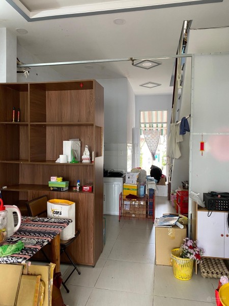 Nhà nguyên căn Đường Thanh Đa p27 bình thạnh 10 triệu 2 phòng