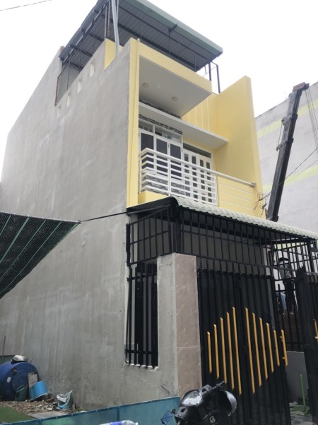 Cho thuê nhà mới xây giá 9 triệu/tháng, diện tích 55m2 gần khu CN cao Q9