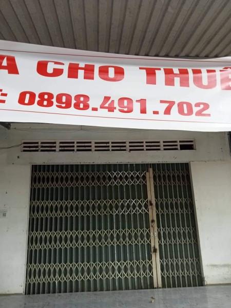 Cho thuê nhà 5 triệu, mt 3m, mặt bằng 2x11m,đầy đủ nhà tắm toilet mới xây, ngã 4,QL1A, kế Trà sữa, 22m2, 1 phòng ngủ, 1 toilet