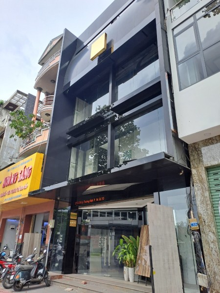 Cho thuê nguyên căn mặt tiền Lê Văn Sỹ Quận 3 kinh doanh tự do