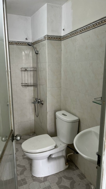 Nhà nguyên căn mặt tiền Nguyễn Thái Sơn cần cho thuê, diện tích 4 x 17