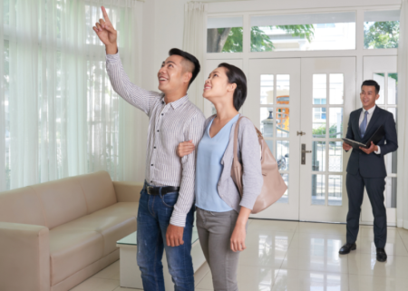 Môi giới “đắt hàng” vì nhu cầu tìm thuê nhà Hà Nội tăng cao