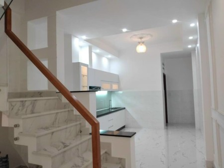 Nhà nguyên căn cho thuê 1 trệt 5 lầu sân thượng thích hợp làm CHDV