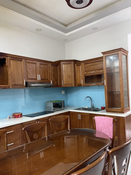 Cho thuê nhà nguyên căn trên đường số 21, Tân Quy, Quận 7. Rộng 90m2, giá thuê 30 triệu