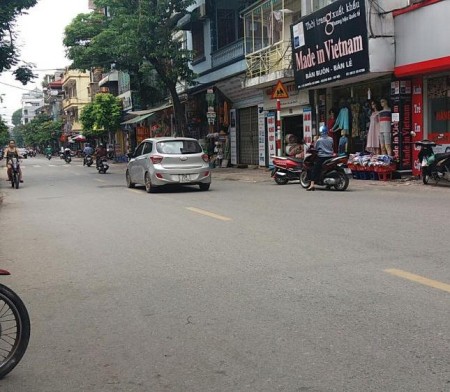 Cho thuê nhà mặt đường Đền Lừ 40m2, 1pn, giá 6tr/th