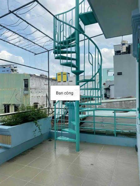 Nhà cho thuê nguyên căn quận 7 giá gốc chính chủ có ban công và 4 phòng ngủ