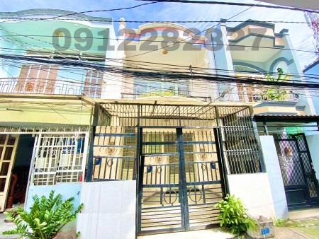 Nhà cho thuê ngay Lottee Mart Q7, 150m2, 2l, 3pn, hẻm thông giá 10 tr/th