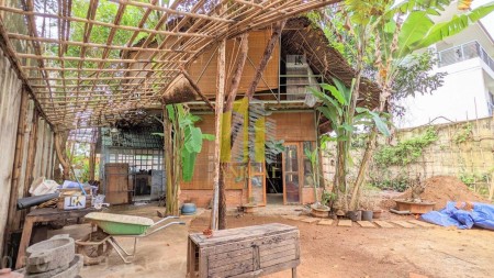 Villa Sân Vườn 350m2 - Không Gian Mở Cây Xanh Mát Mẻ - Giá 39 Triệu