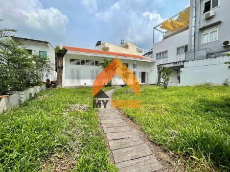 Nhà nguyên căn đẹp ngay Thảo Điền khu an ninh giá tốt, 300m2, 2 phòng ngủ, 2 toilet