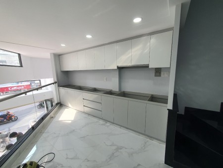 Mặt tiền khu Đặng Văn Ngữ - Huỳnh Văn Bánh