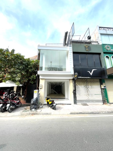 Cho Thuê Nhà Mặt Tiền Mới 100% giá 50 triệu/tháng lh 0783461945