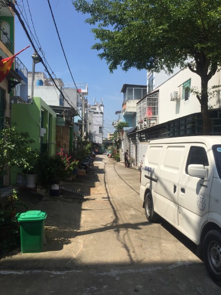 Nhà nguyên căn cho thuê 5tr/th gần Vòng xoay An Lạc - DT 10x4m
