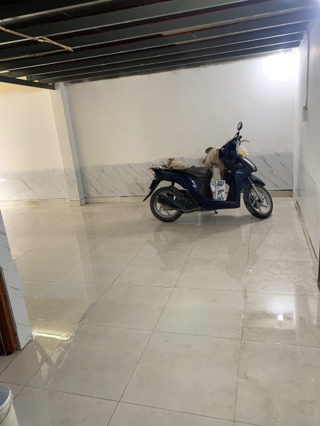 Nhà nhỏ 40m2 tại XVNT Bình Thạnh ngay hàng Xanh, nở hậu 5m, giá thuê 5.8 tr/th