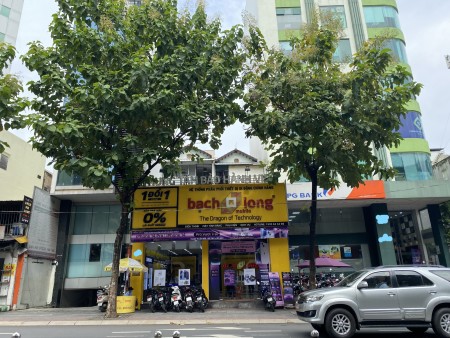 Cho thuê nguyên căn mặt tiền rộng rãi kinh doanh sầm uất tại Q1