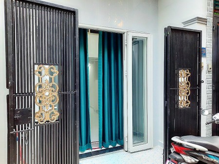 Nhà cho thuê ngay khu trung tâm 81m2, 3pn, trệt, lửng, 2l, giá 12tr/th