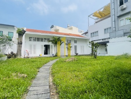 Nhà vườn 500m2, 2pn, cho thuê ngay khu Thảo Điền Quận 2, giá 50tr/th