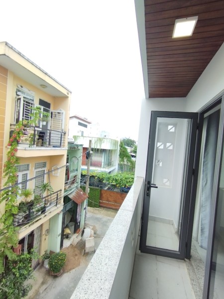 Cho thuê Nhà Nguyên Căn 3 Tầng ngang 8M, 3WC 4PN khu Mã Lò Bình Tân, 90m2, 4 phòng ngủ, 3 toilet